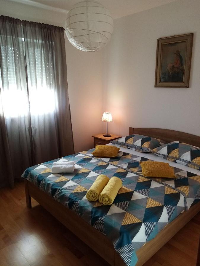 Apartman Mikola With Sea View Трогир Экстерьер фото